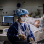 ΗΠΑ: Σχεδόν ένας στους 100 Αμερικανούς άνω των 65 πέθανε εξαιτίας της COVID-19