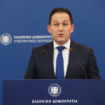 «Καμπανάκι» για καθολικό lockdown σε 11 περιοχές από τον Στέλιο Πέτσα