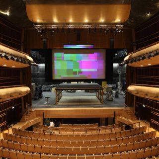 10 χρόνια πριν, όταν η Αθήνα έβρισκε τη Στέγη της