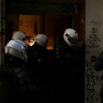 Μ. Χρυσοχοϊδης: «Θέλω να προειδοποιήσω και να ενημερώσω. Θα συνεχίσουμε». Για αστυνομοκρατία μιλά η αντιπολίτευση