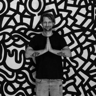 Soteur και ABSOLUT σε καλούν να εκφράσεις την προσωπική σου άποψη για τη διαφορετικότητα