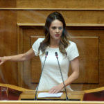 Έφη Αχτσιόγλου: «Η πολιτική της ΝΔ μας οδήγησε στην υψηλότερη ύφεση στην Ευρώπη»