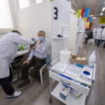 Κορωνοϊός: Ευελιξία χρόνου ανάμεσα στις δύο δόσεις του εμβολίου συνιστά ο ΠΟΥ