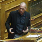 Γ. Βαρουφάκης: «Ο πρωθυπουργός απαξιώνει τη Βουλή»
