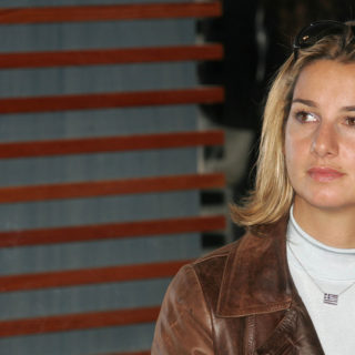 Η Σοφία Μπεκατώρου είναι πιο δυνατή από την κοινωνία