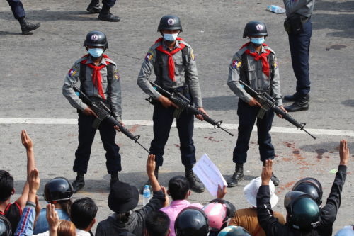 Μιανμάρ: 137 ΜΚΟ από 31 χώρες καλούν τον ΟΗΕ να επιβάλλει εμπάργκο όπλων