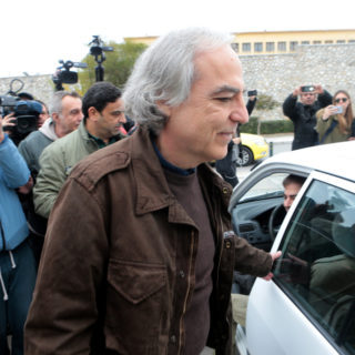 «Σήκωσα τη σορό του Μπακογιάννη στους ώμους αλλά συνεργός σε φόνο δε θα γίνω»