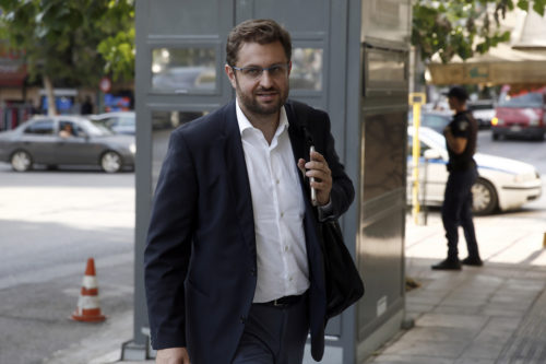 ΣΥΡΙΖΑ-Κ. Ζαχαριάδης : «Η κυβέρνηση Μητσοτάκη επιδιώκει ένα γαλάζιο δημόσιo με σκληρoύς πελατειακούς και κομματικούς φραγμούς»