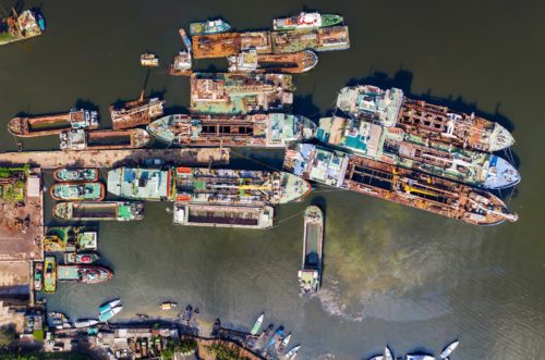 Aνακύκλωση πλοίων ζητεί το Εμπορικό και Βιομηχανικό Επιμελητήριο Πειραιά