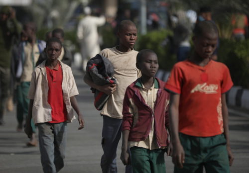 Νιγηρία: Ένοπλοι απήγαγαν 317 μαθήτριες από σχολείο