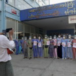 Πραξικόπημα στη Μιανμάρ: Κίνημα πολιτικής ανυπακοής έχει ξεσπάσει στη χώρα