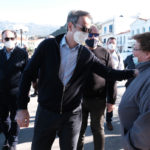 ΚΙΝΑΛ: «Προκλητικές και προσβλητικές οι εικόνες από την επίσκεψη του Πρωθυπουργού στην Ικαρία»