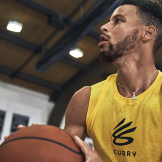 THE CURRY Brand: Ο Stephen Curry λανσάρει το νέο του brand και αλλάζει το παιχνίδι για τα καλά