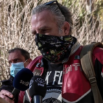 #MeToo: Ο Πασχάλης Τσαρούχας παρέδωσε στον εισαγγελέα τους φακέλους