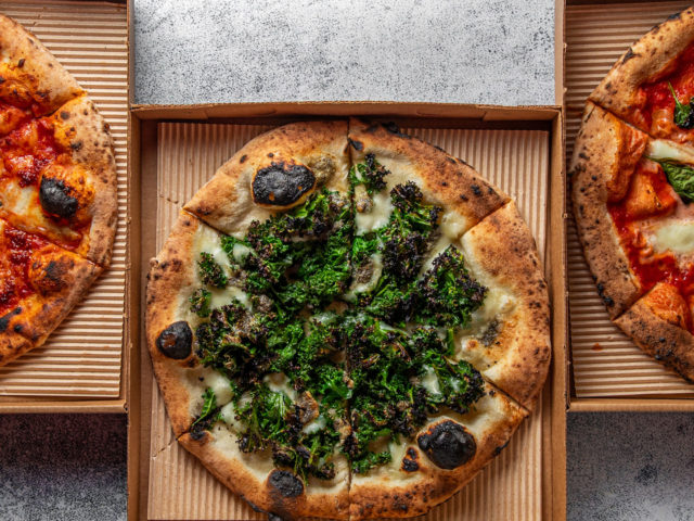 Pizzaslut: Η νέα γκουρμέ πίτσα της Αθήνας αποδείχτηκε εθιστική