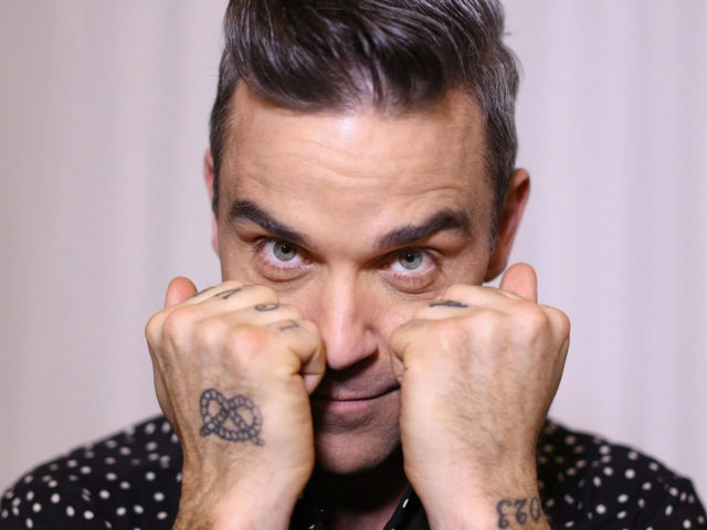 Robbie Williams: Όσα θέλουμε να δούμε στην ταινία που ετοιμάζεται για τη ζωή του