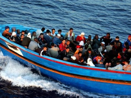 Ιταλία: Οι αρχές ακινητοποίησαν σκάφος διασώσεων προσφύγων και μεταναστών