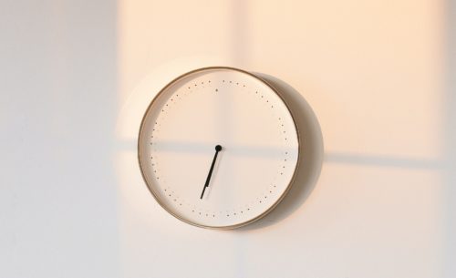 Αλλαγή ώρας: Πότε γυρνάμε τα ρολόγια μας μια ώρα μπροστά