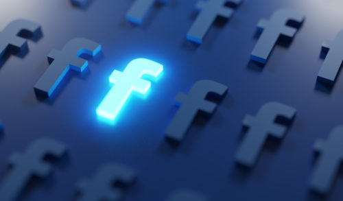 Φήμες ότι το Facebook σχεδιάζει να αλλάξει το όνομά του