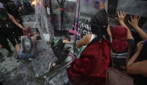 Μεξικό: 80 τραυματισμοί στη διάρκεια της κινητοποίησης για την Ημέρα της Γυναίκας