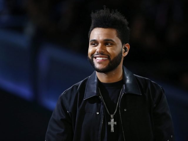 Μουσική: To «Blinding Lights» του Weeknd έγινε το πρώτο τραγούδι που μένει έναν χρόνο στα 10 κορυφαία στο Hot 100 Chart του Billboard