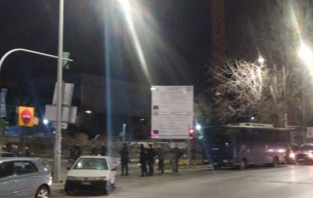 Η ΕΛΑΣ διαψεύδει τα περί επιχείρησης εκκένωσης της Πρυτανείας του ΑΠΘ