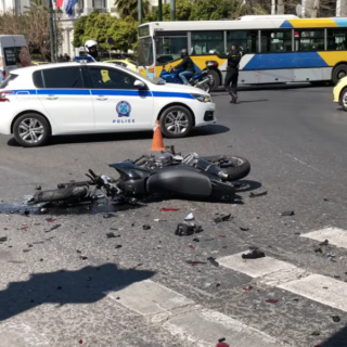 Εντοπίστηκε ο ταξιτζής – μάρτυρας του τραγικού τροχαίου έξω από τη Βουλή