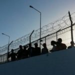 H νεκροψία επιβεβαίωσε τον βάναυσο θάνατο του Macky Diabete στο Προαναχωρησιακό Κέντρο Κράτησης της Κω