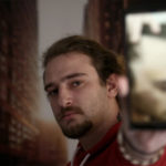 Ο Άρης Π. παρουσίασε ιατροδικαστική έκθεση η οποία επιβεβαιώνει τους βασανισμούς που αρνείται η ΕΛΑΣ