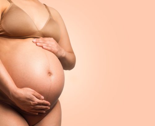Οι έγκυες με Covid-19 κινδυνεύουν περισσότερο από επιπλοκές, δείχνει διεθνής έρευνα