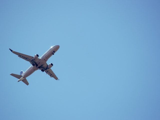 Υποψίες για αεροπειρατεία με βόμβα σε αεροσκάφος πάνω από το Ηράκλειο