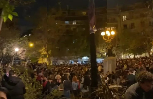 Κυψέλη: Εκατοντάδες άτομα με djs και χωρίς μάσκες έκαναν πάρτυ στην Πλ. Αγίου Γεωργίου χθες βράδυ