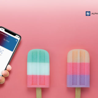 Εδώ και έναν χρόνο εμείς χρησιμοποιούμε Apple Pay. Eσύ?