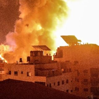 Στη Γάζα γίνεται η φονικότερη σύρραξη από το ’14 και η διεθνής κοινότητα κωφεύει