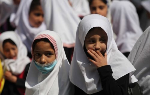 Αφγανιστάν: Πάνω από 50 νεκροί από τις βομβιστικές επιθέσεις κοντά σε σχολείο θηλέων