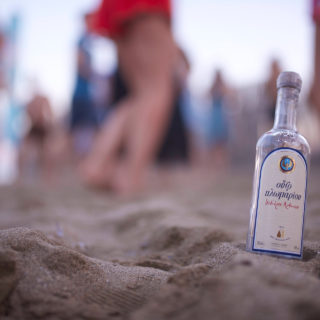 Τραπεζάκια έξω στον ήλιο, επιτέλους ξανά!