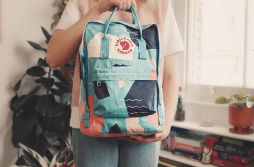 Η νέα limited edition συλλογή των εμβληματικών backpacks Kånken είναι από ανακυκλωμένο πολυεστέρα και οργανικό βαμβάκι
