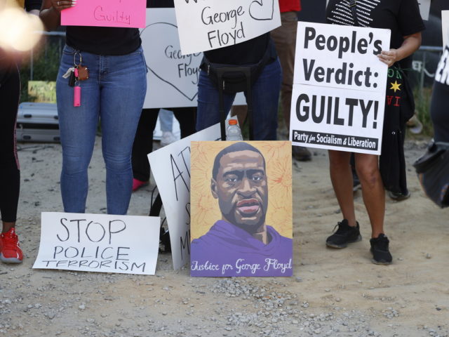Ο αστυνομικός που δολοφόνησε τον Τζορτζ Φλόιντ ζητά νέα δίκη