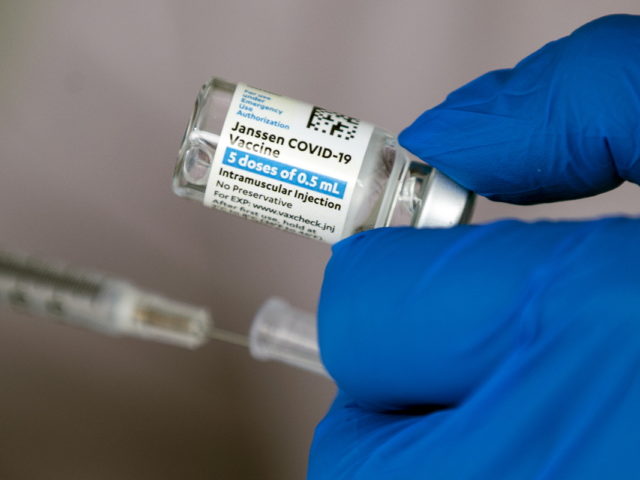Πλήρης έγκριση από τον FDA για το εμβόλιο της Pfizer/BioNTech