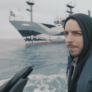 Ali Tabrizi: «Ακόμη και τα μισά στο Seaspiracy να είναι αλήθεια, πάλι κινδυνεύουν οι θάλασσες να αδειάσουν»