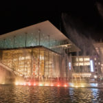 Τα Σιντριβάνια του ΚΠΙΣΝ χορεύουν καθημερινά σε ρυθμούς disco, όπερας, κλασικής μουσικής και γνωστών soundtracks