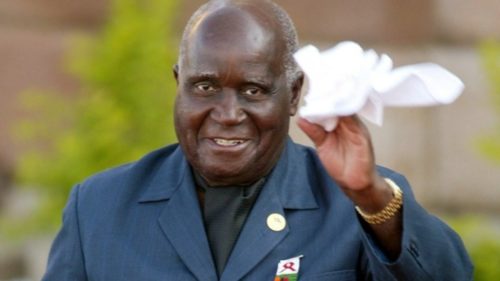Πέθανε στα 97 του ο πρώτος Πρόεδρος και ήρωας της ανεξαρτησίας της Ζάμπιας