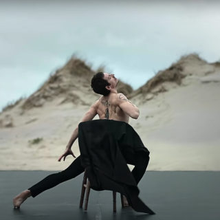 Ο Sergei Polunin χορεύει Depeche Mode [ΒΙΝΤΕΟ]