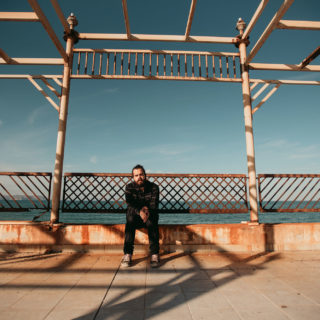 Οι Green Was Greener και ο Θωμάς Στρατάκης αναστατώνουν την ελληνική μουσική σκηνή