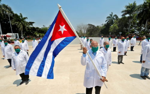 Η Κούβα προσφέρει στις φτωχές χώρες τα εμβόλια που παράγει χωρίς πατέντες