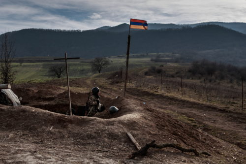 Αρμενία και Αζερμπαϊτζάν αλληλοκατηγορούνται για πυρά στα μεταξύ τους σύνορα