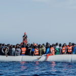 Επιχείρηση διάσωσης προσφύγων και μεταναστών στη Φολέγανδρο