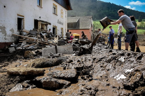 Γερμανία: Τους 165 έφτασαν οι νεκροί από τις πλημμύρες