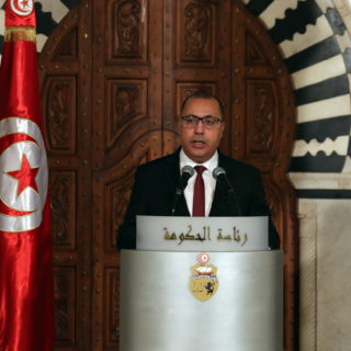 Τυνησία: Ο στρατός έχει αναπτυχθεί έξω από το πρωθυπουργικό μέγαρο