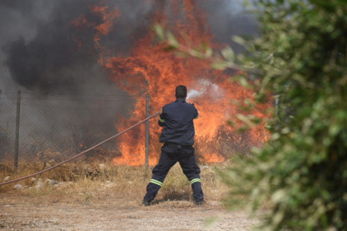 Συνεχίζουν να επιχειρούν οι πυροσβεστικές δυνάμεις σε Γορτυνία και Ανατολική Μάνη